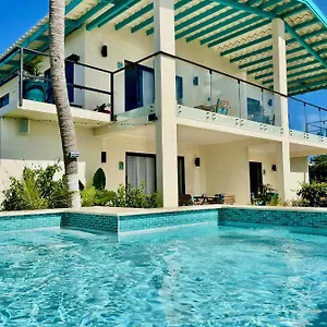 the-vistalmar-ocean-view-apartments.comcaribbean.com/